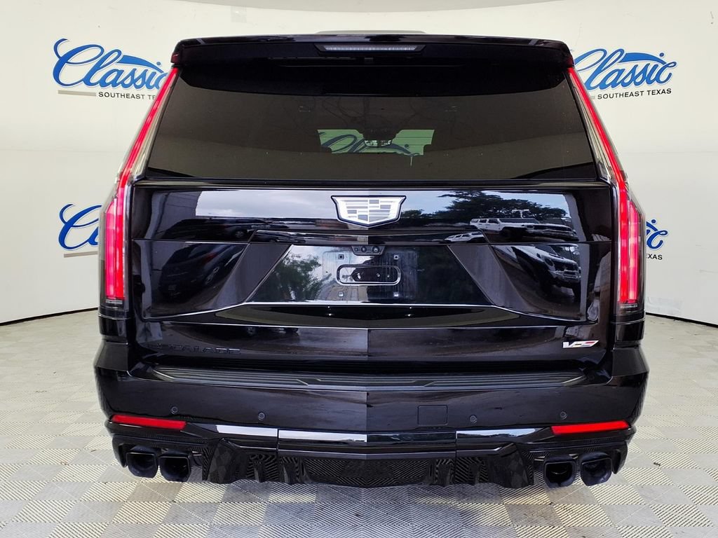 Used 2025 Cadillac Escalade ESV V AWD/4WD image 4