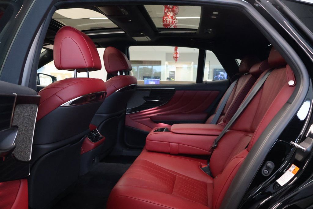 New 2026 Lexus LS 500 AWD image 7