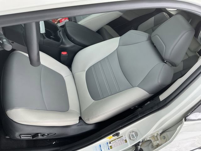 Used 2022 Toyota RAV4 XLE Premium image 34