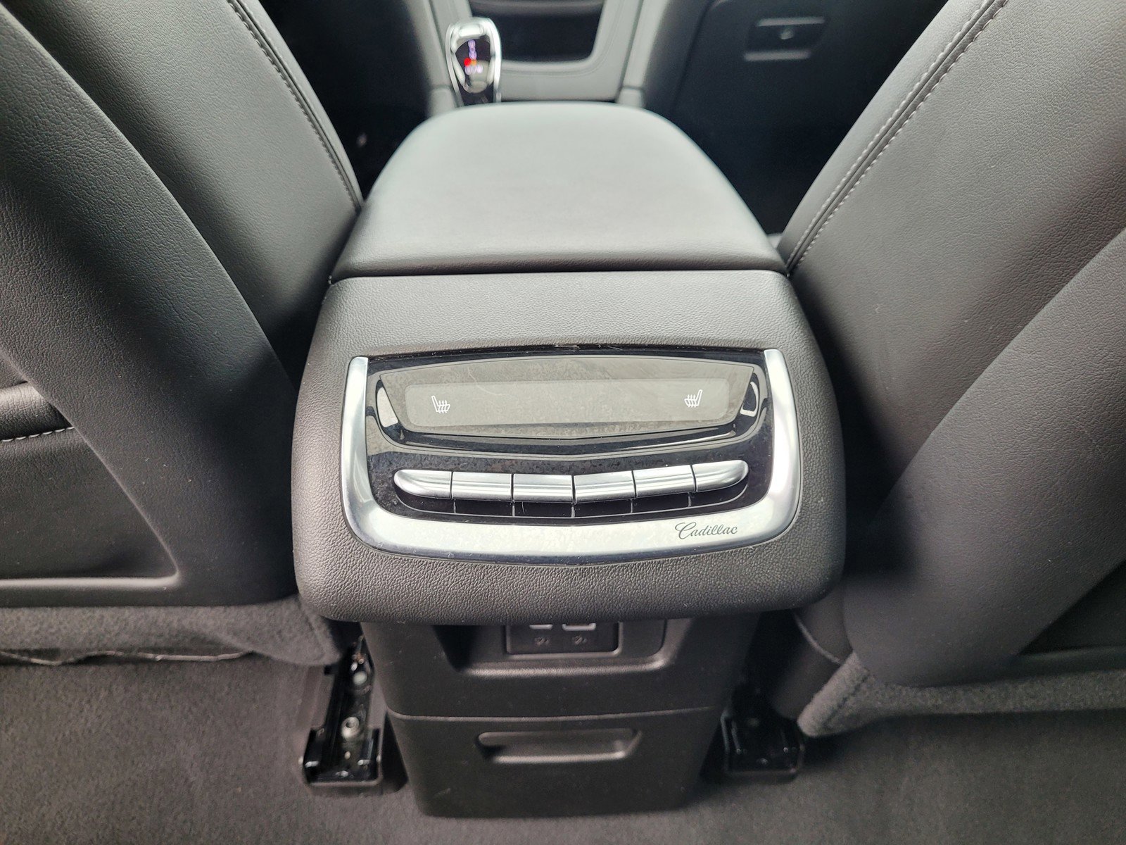 Certified 2025 Cadillac XT6 Premium Luxury image 15