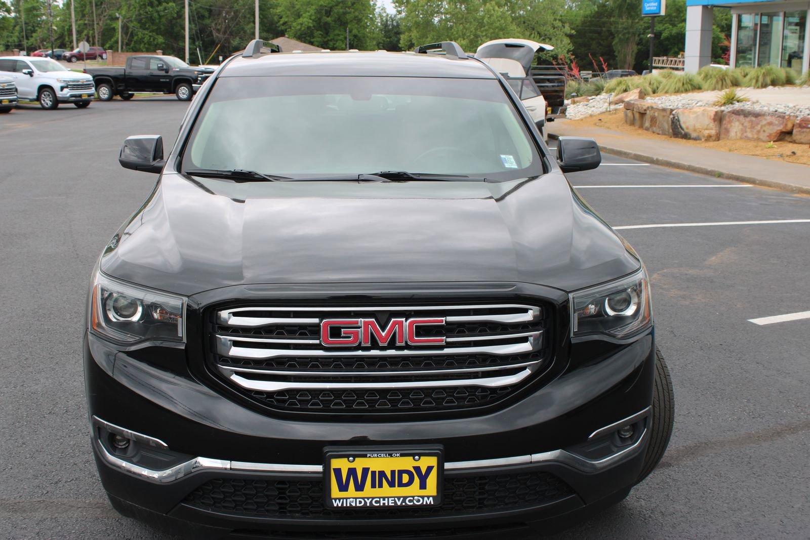 Used 2019 GMC Acadia SLT AWD/4WD image 3