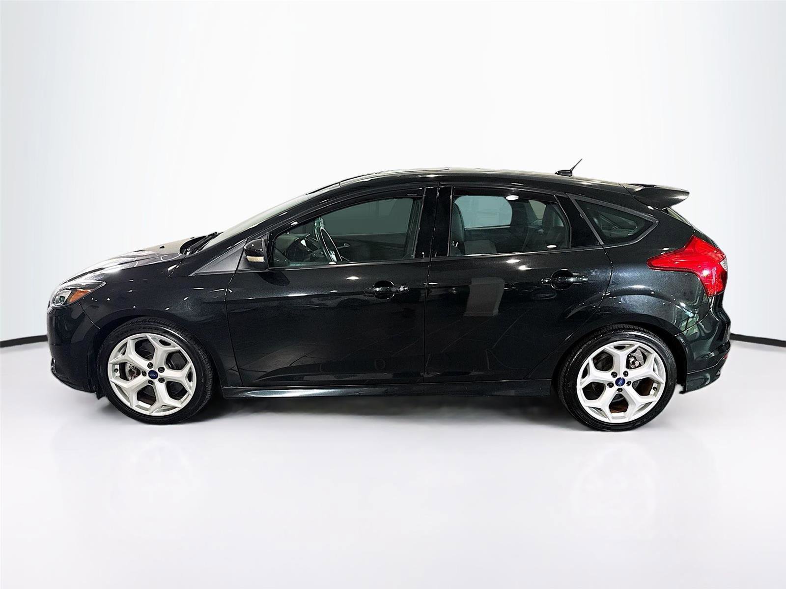 Used 2014 Ford Focus ST w/ Equipment Group 202A FWD image 24