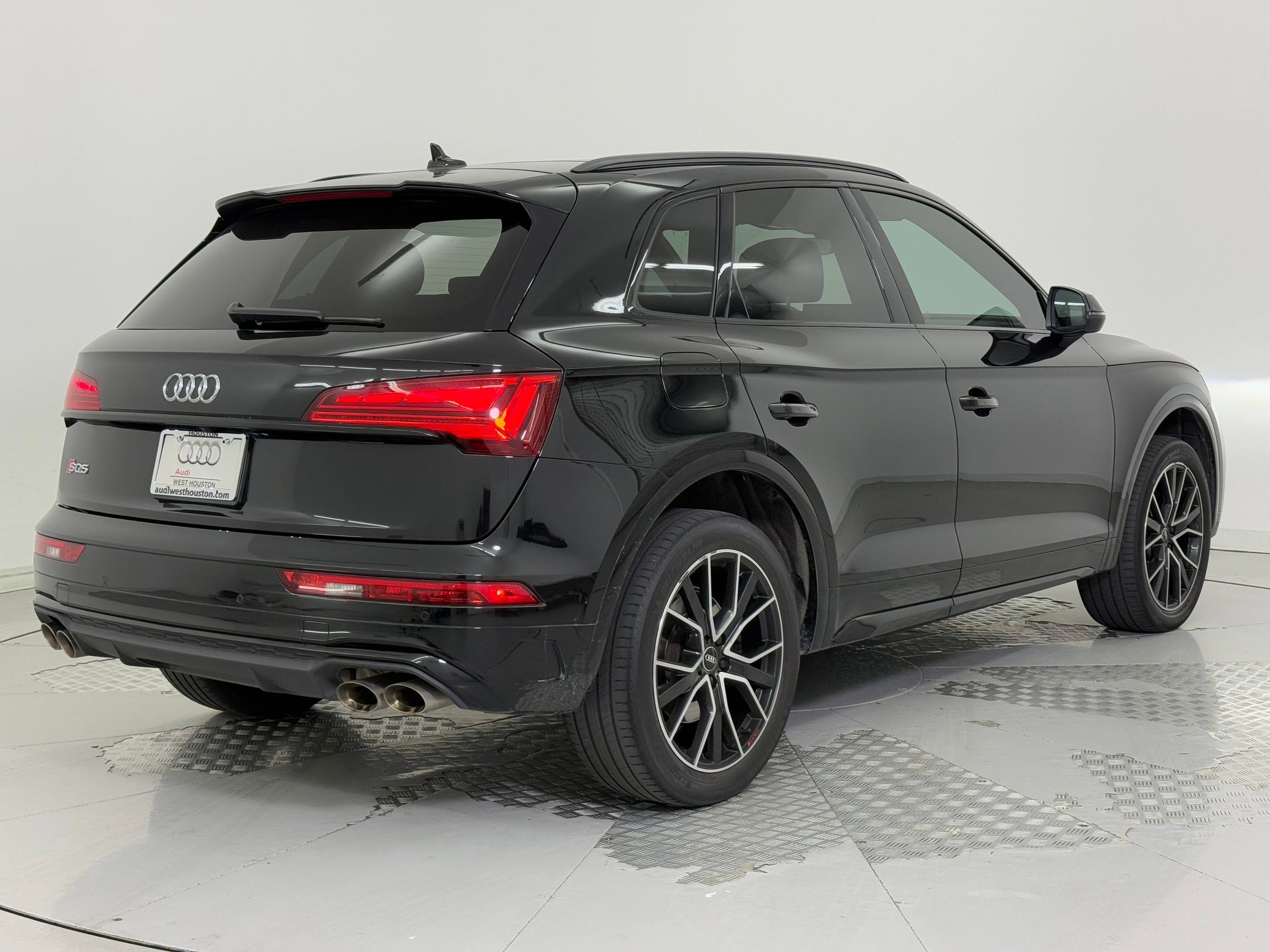 Used 2023 Audi SQ5 Premium Plus image 9