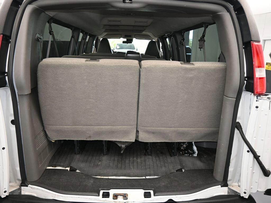 Used 2020 GMC Savana 3500 LT w/ LT Preferred Equipment Group RWD image 28