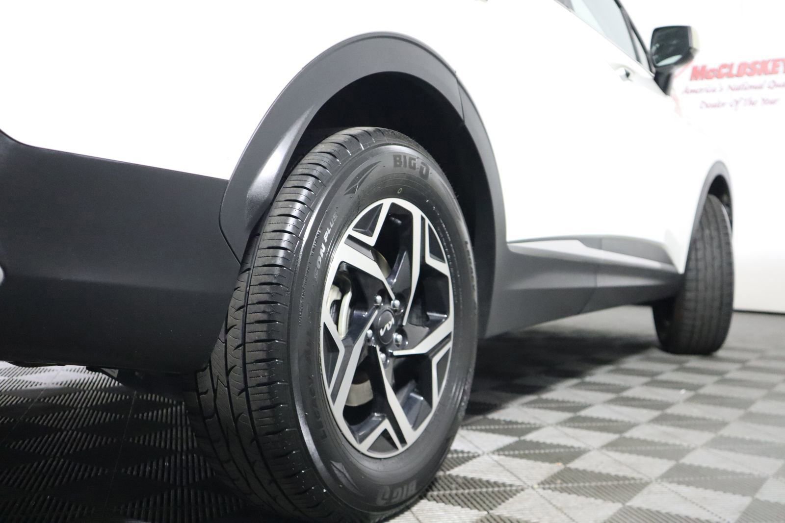 Used 2023 Kia Sportage LX image 12