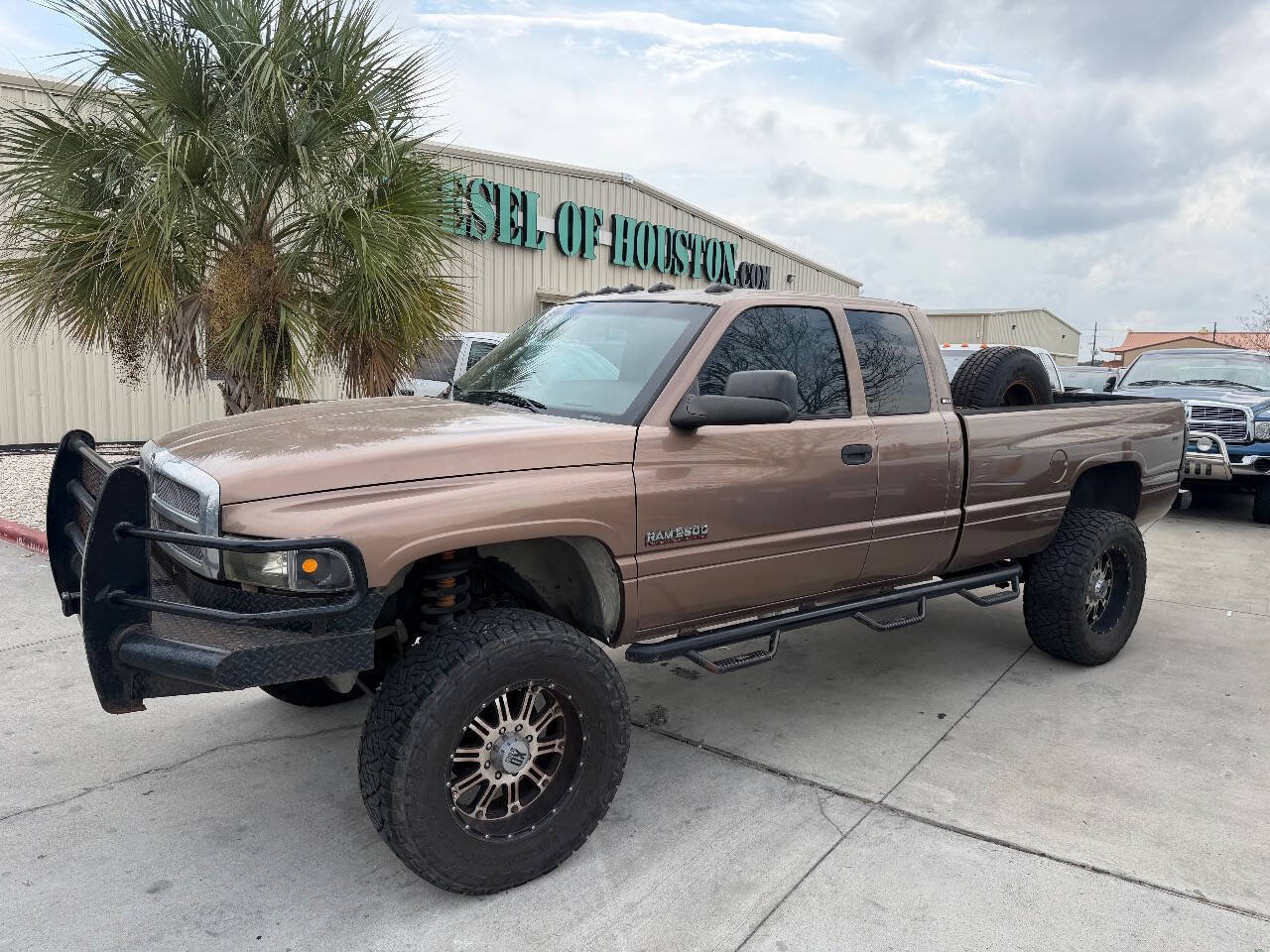 Used 2001 Dodge Ram 2500 Truck 4x4 Quad Cab image 1