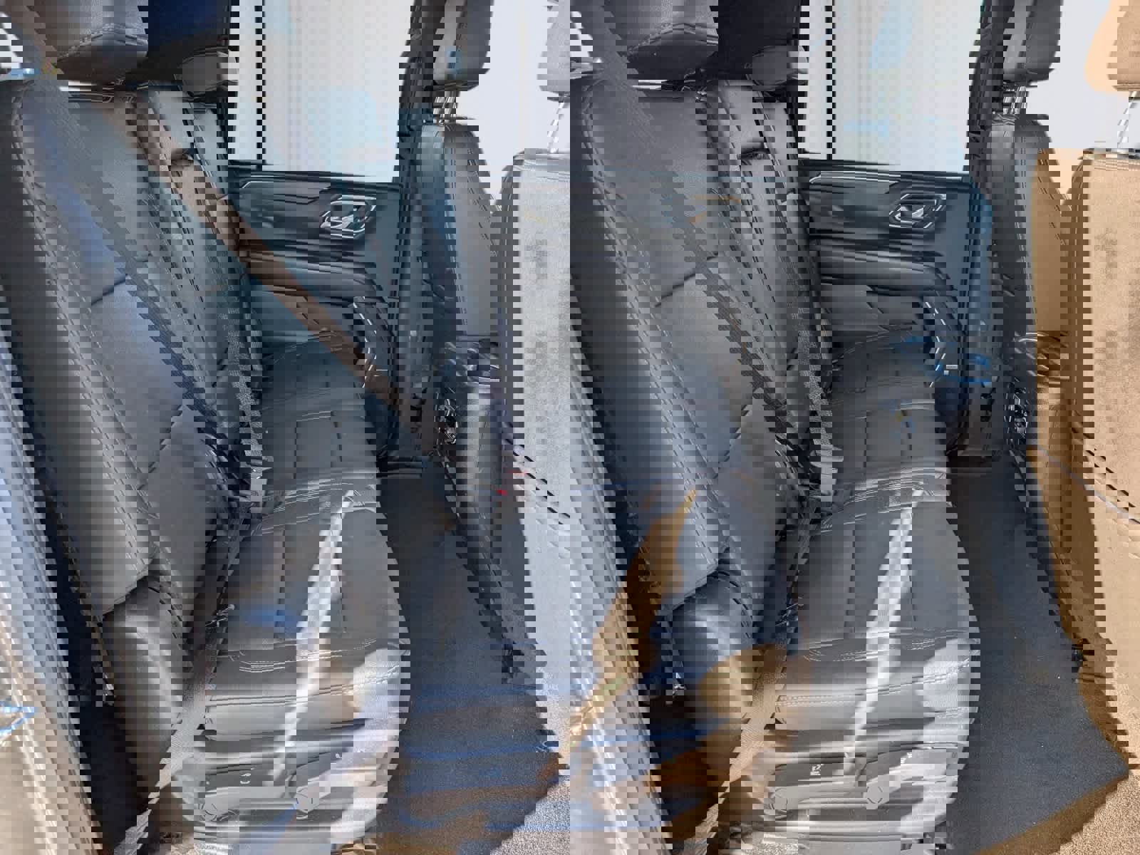 Used 2022 Chevrolet Suburban LT image 10