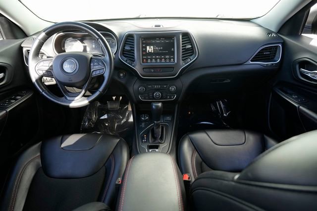 Used 2019 Jeep Cherokee Trailhawk w/ Cold Weather Group image 39