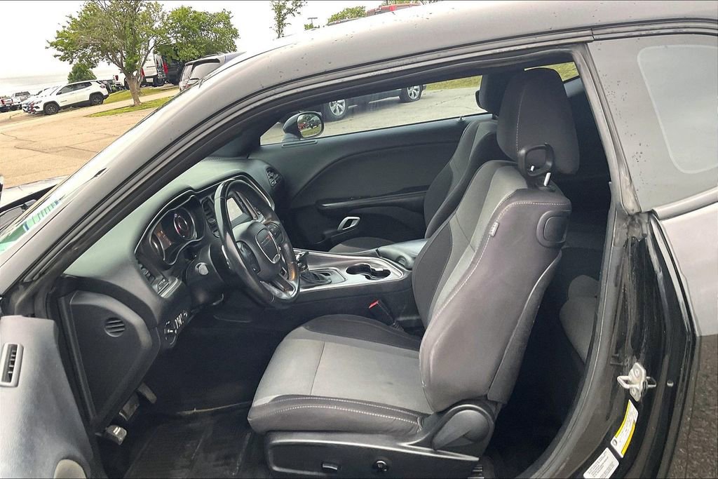 Used 2015 Dodge Challenger R/T w/ Quick Order Package 28B R/T RWD image 25