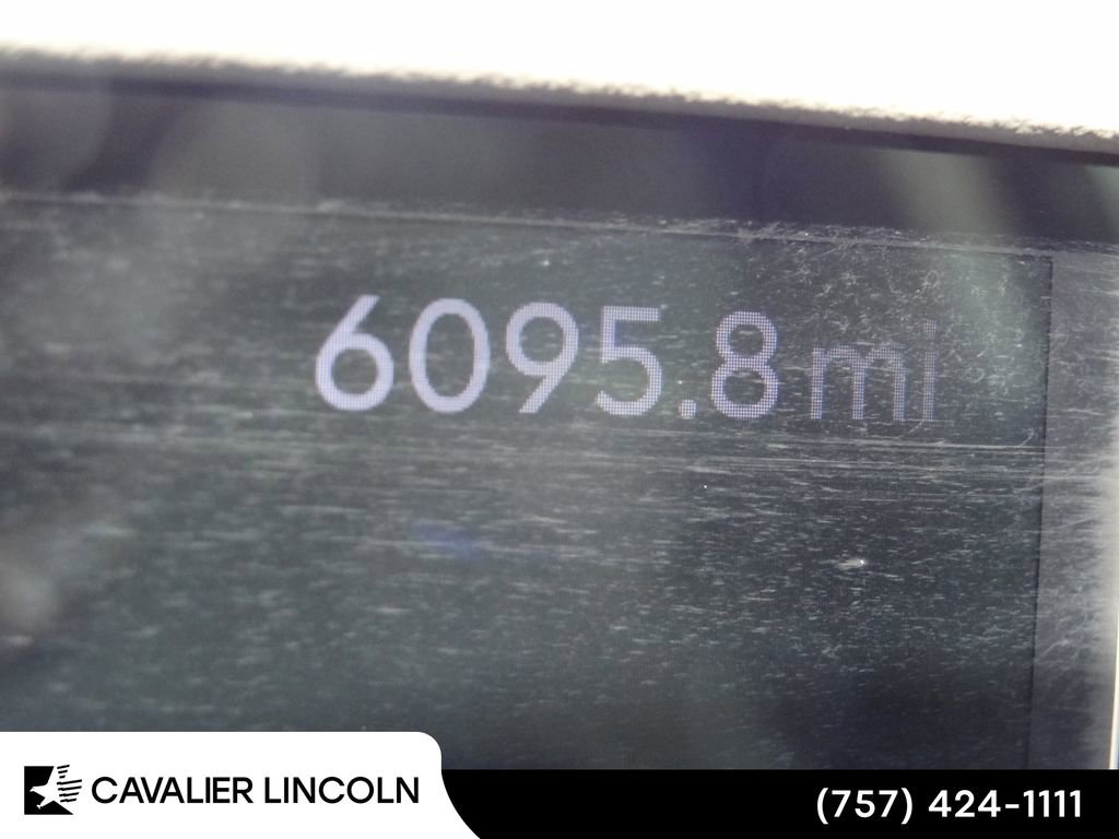 Certified 2025 Lincoln Nautilus Premier image 22
