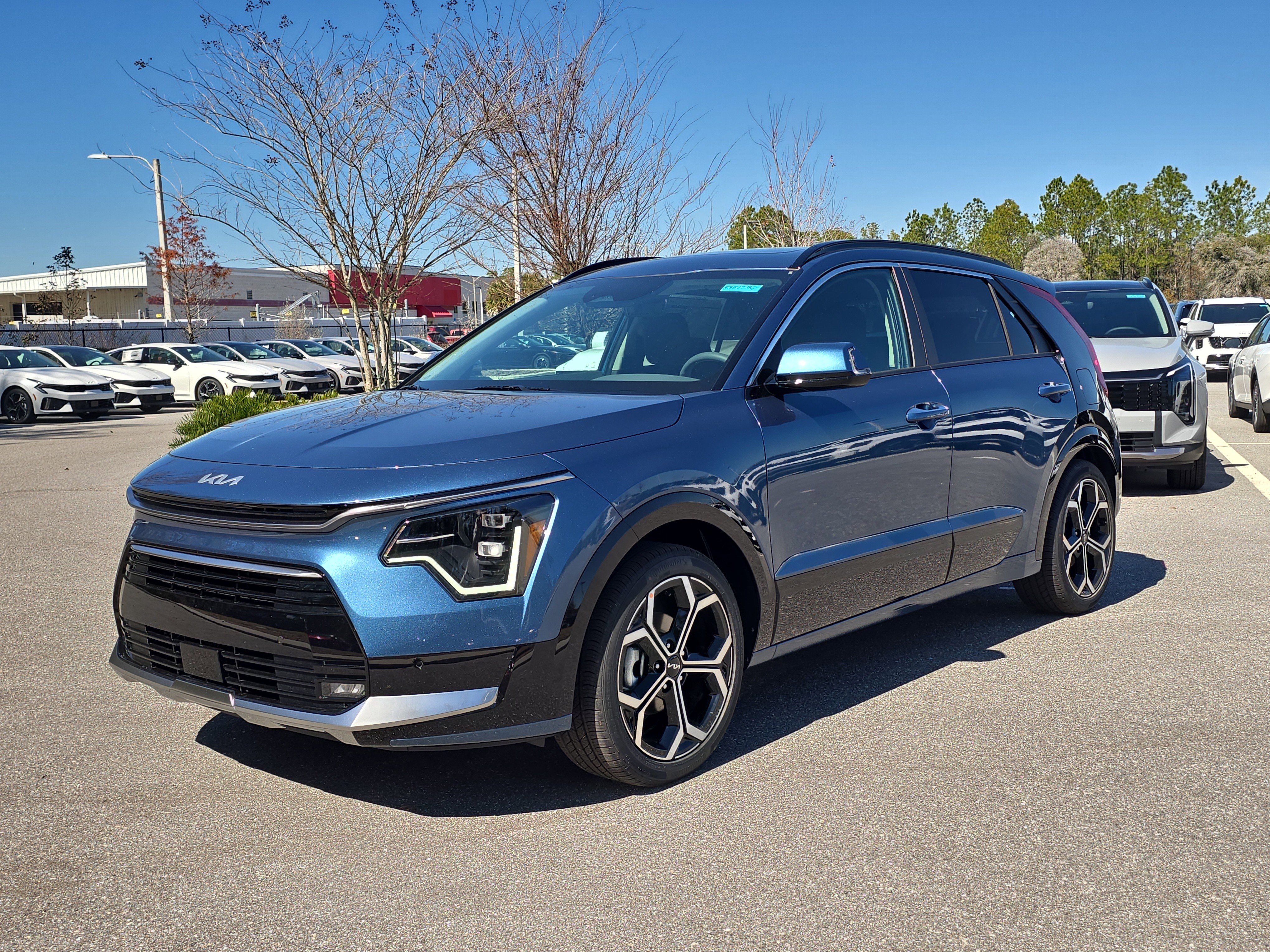 New 2026 Kia Niro SX Touring image 4