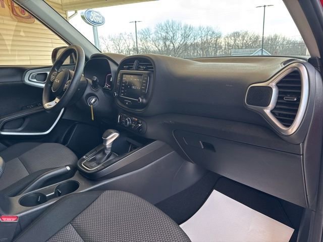 Used 2024 Kia Soul LX w/ Option Group 015 image 24
