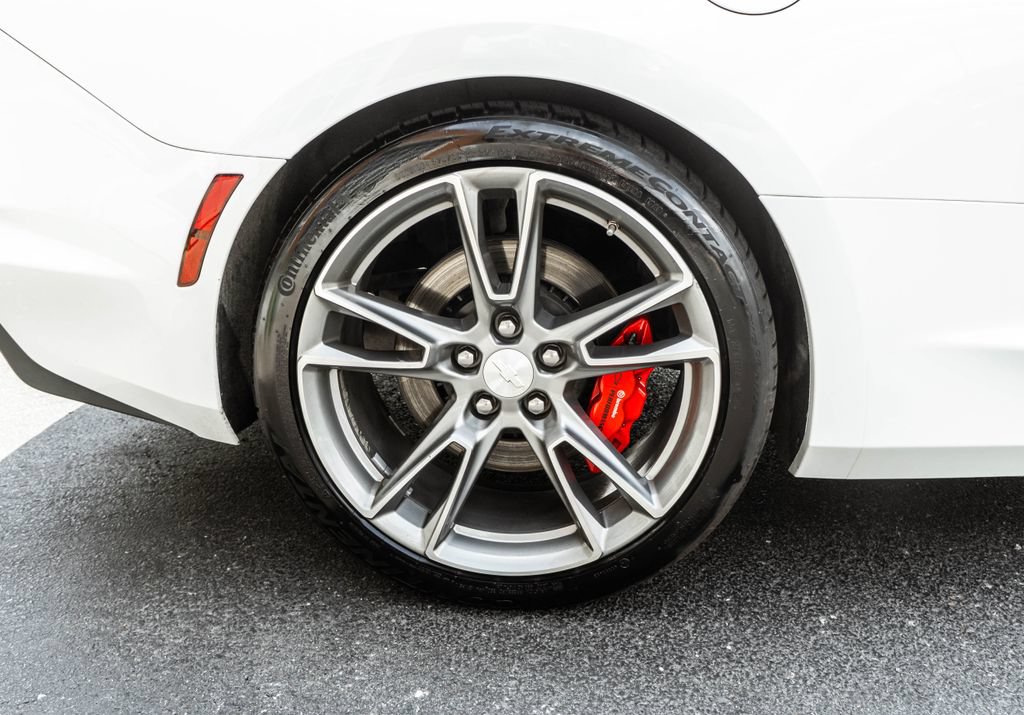 Used 2019 Chevrolet Camaro SS RWD image 28