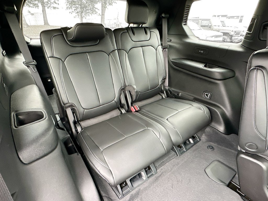 New 2026 Jeep Grand Cherokee L Limited w/ Limited Altitude Package AWD/4WD image 36