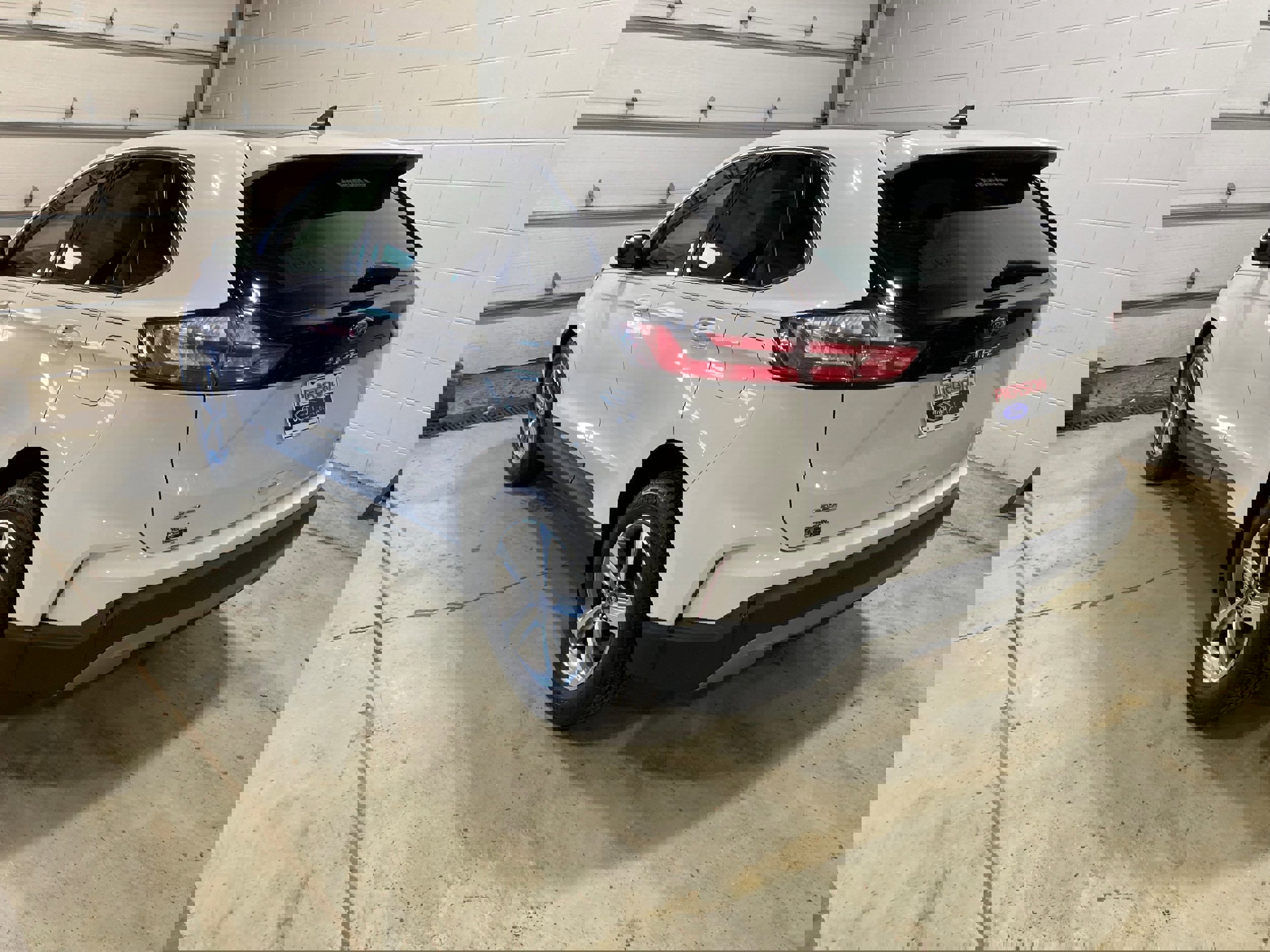 Used 2022 Ford Edge SEL w/ Convenience Package image 4