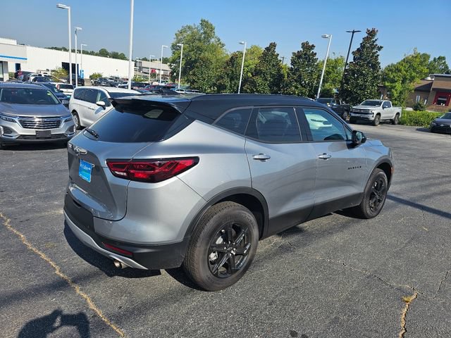Used 2026 Chevrolet Blazer LT w/ Midnight/Sport Edition FWD image 8