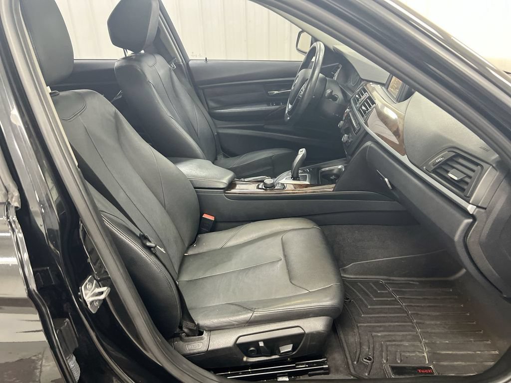 Used 2015 BMW 328i xDrive Sedan AWD/4WD image 21