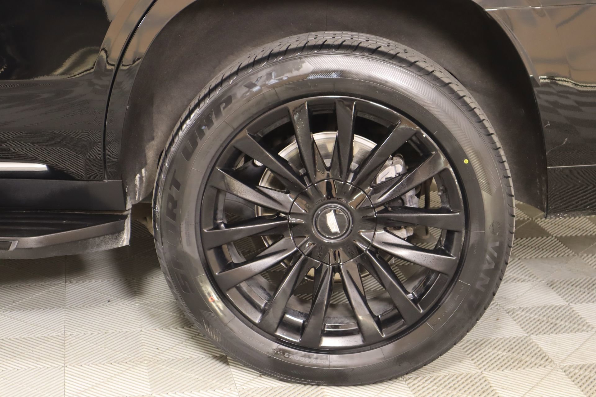 Used 2023 Cadillac Escalade Premium Luxury image 22