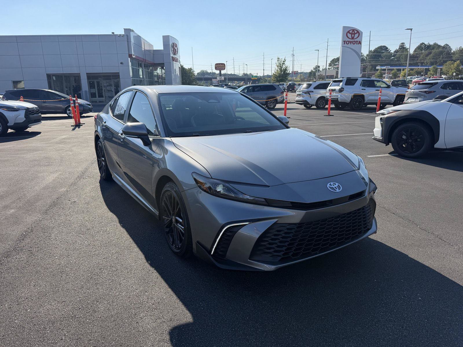 New 2026 Toyota Camry SE FWD image 5