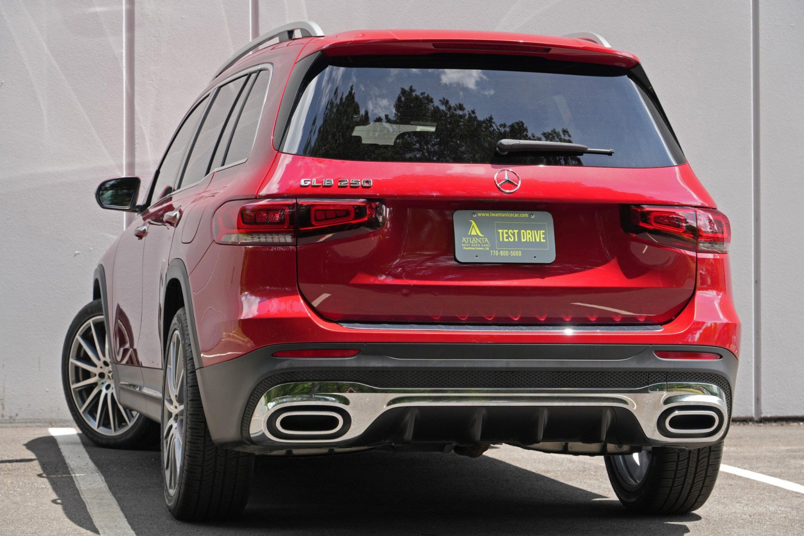 Used 2022 Mercedes-Benz GLB 250 w/ AMG Line image 5