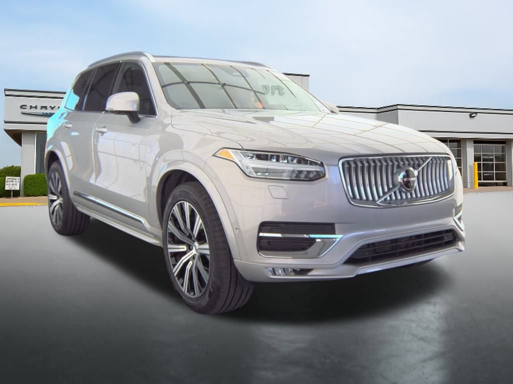 Used 2025 Volvo XC90 B6 Plus image 32