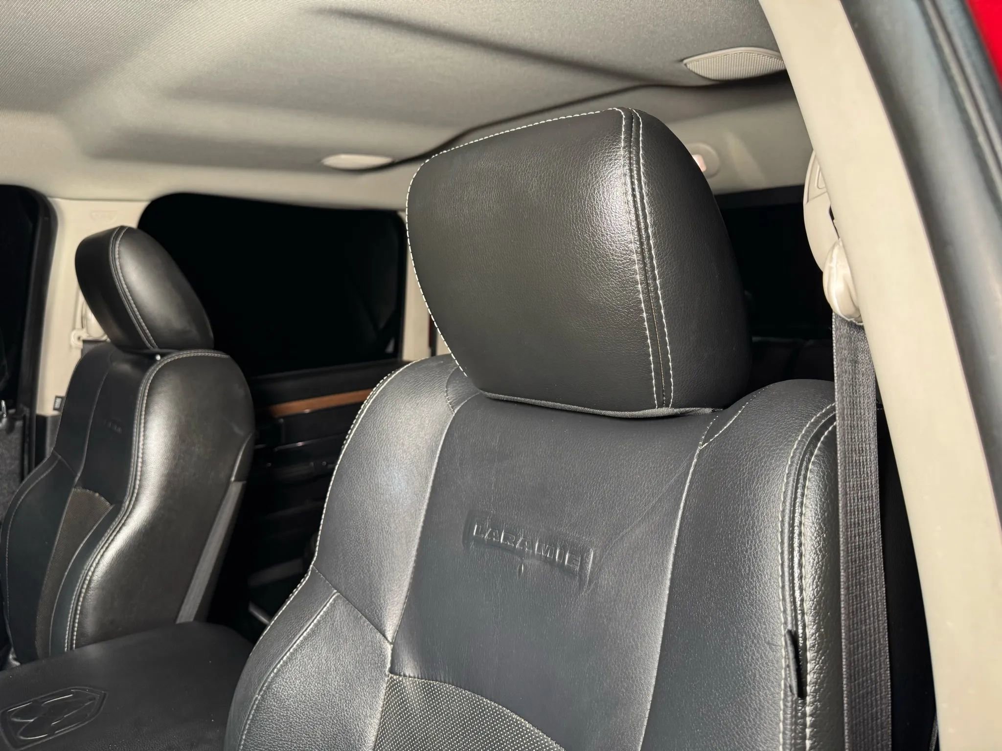 Used 2014 RAM 1500 Laramie image 35