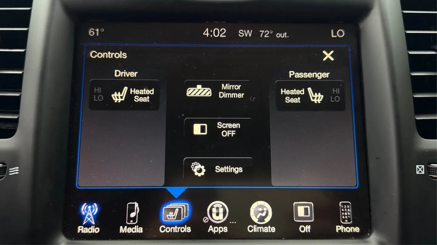 Used 2015 Chrysler 300 Limited RWD image 25