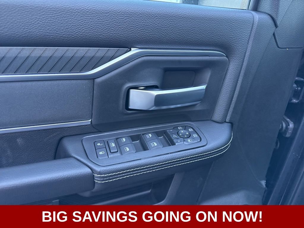 New 2026 RAM 3500 Big Horn AWD/4WD image 17