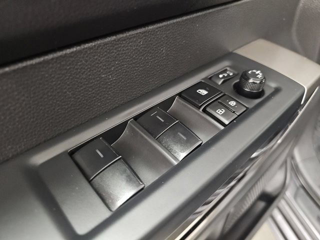 Used 2024 Toyota Tundra Limited AWD/4WD image 12