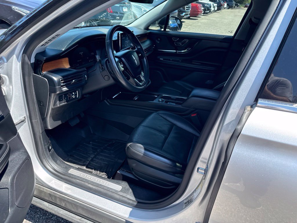Used 2020 Lincoln Corsair Reserve w/ Equipment Group 201A FWD image 13