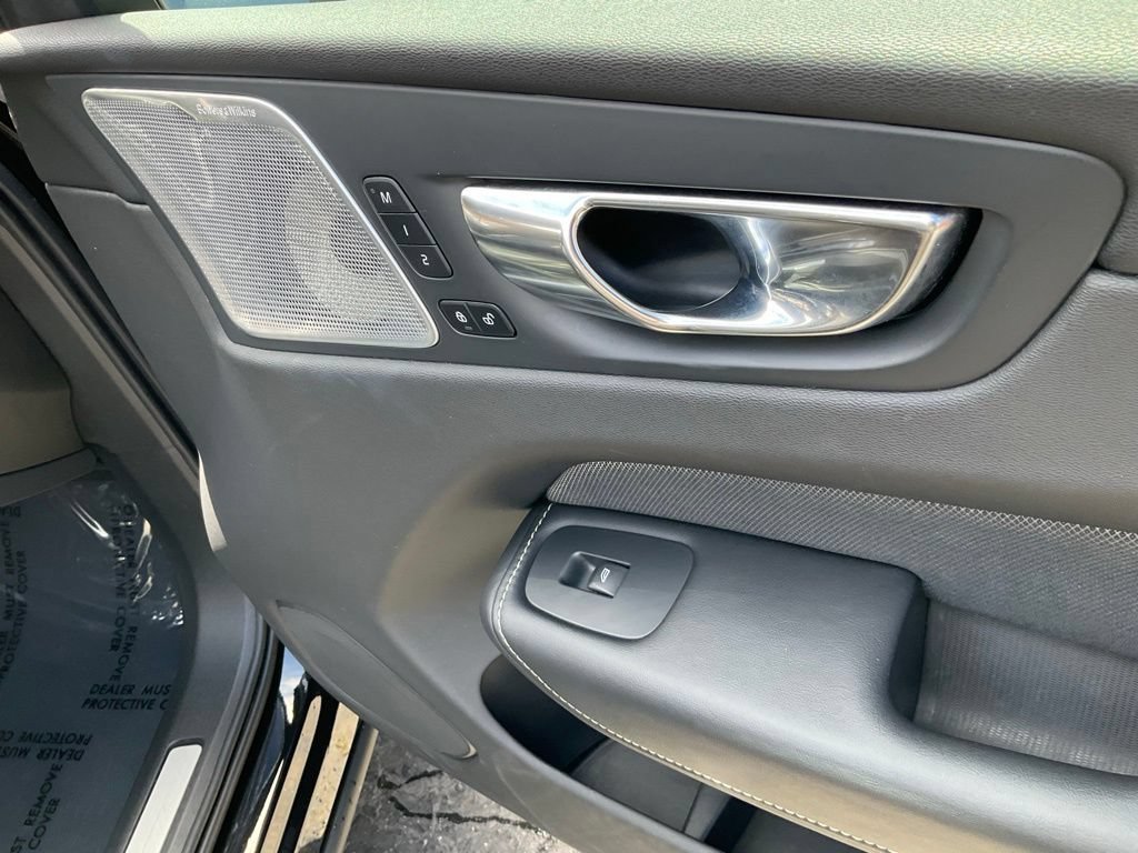 Used 2021 Volvo XC60 T8 R-Design w/ Advanced Package AWD/4WD image 70