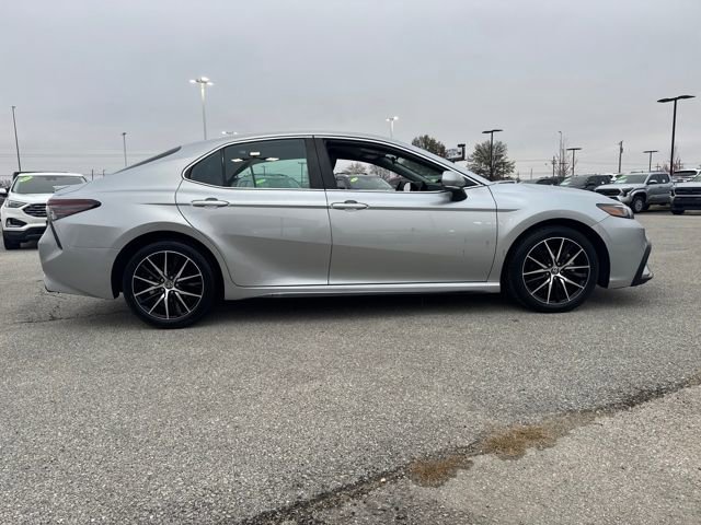 Used 2023 Toyota Camry SE image 7