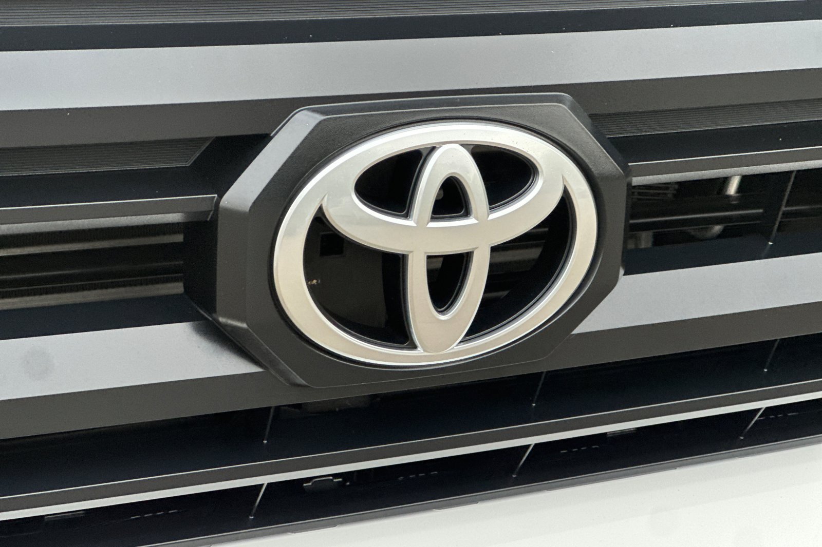 Certified 2026 Toyota Tacoma SR AWD/4WD image 45