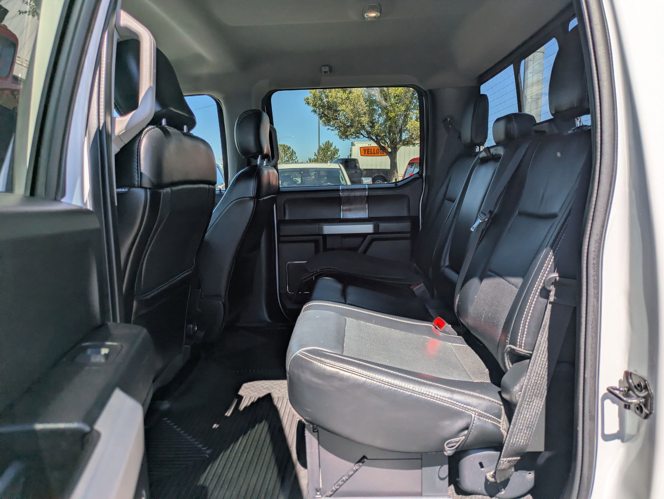 Used 2019 Ford F350 Lariat w/ Lariat Value Package AWD/4WD image 26