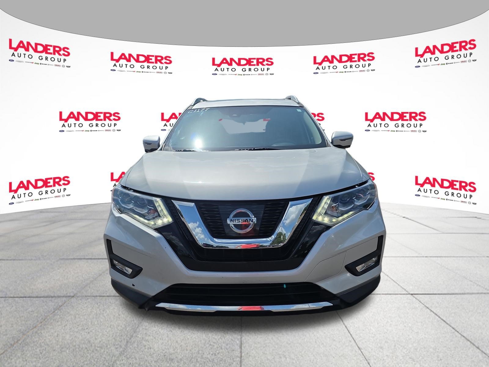 Used 2017 Nissan Rogue SL w/ SL Premium Package FWD image 8