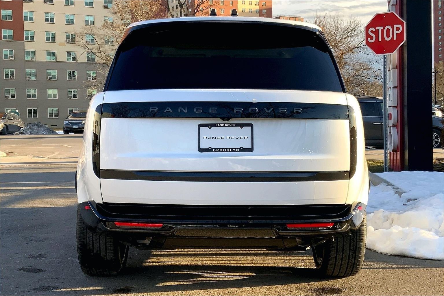 New 2026 Land Rover Range Rover SE image 4