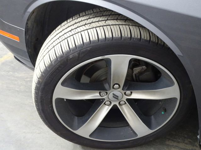 Used 2019 Dodge Challenger SXT image 33