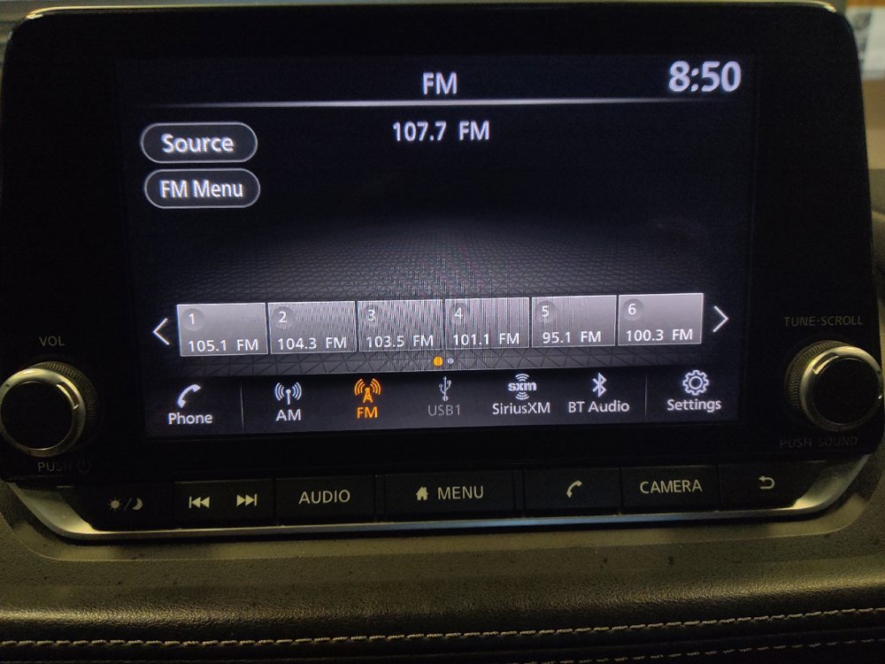 Used 2023 Nissan Rogue SV FWD image 25