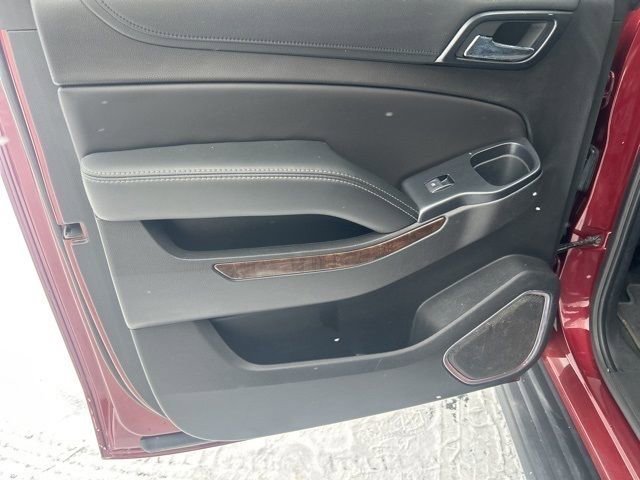Used 2017 Chevrolet Suburban LT w/ Luxury Package image 21