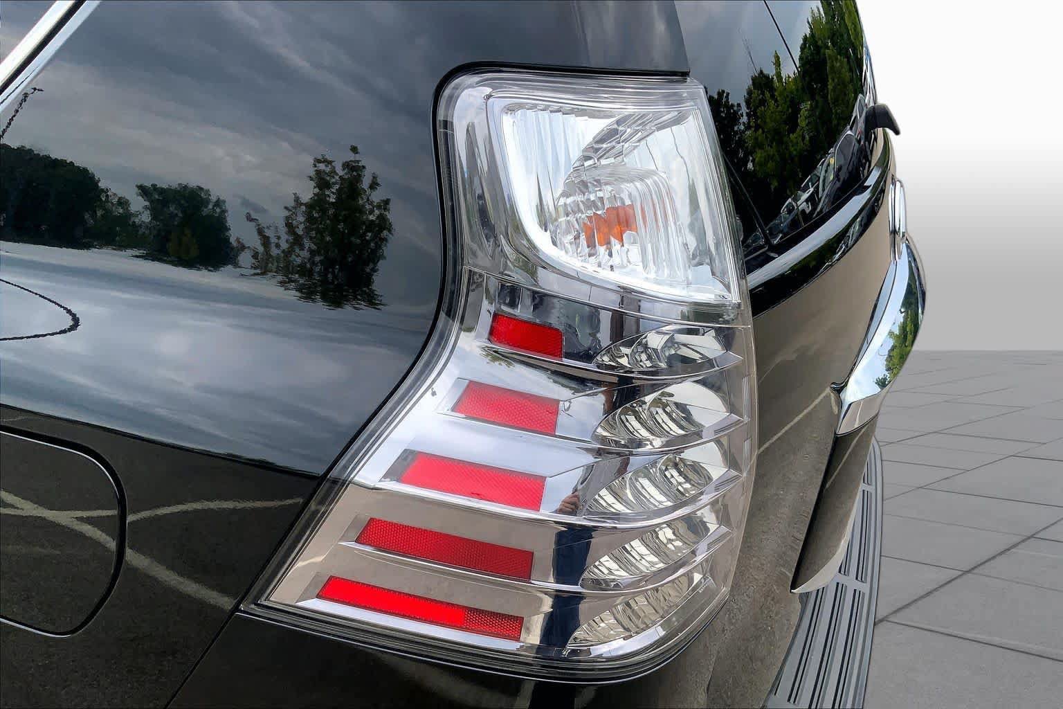 Used 2014 Lexus GX 460 Luxury AWD/4WD image 54