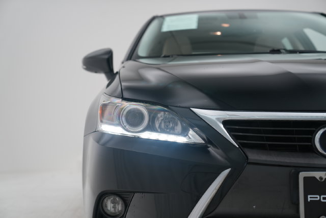 Used 2017 Lexus CT 200h w/ Seat Comfort Package FWD image 24
