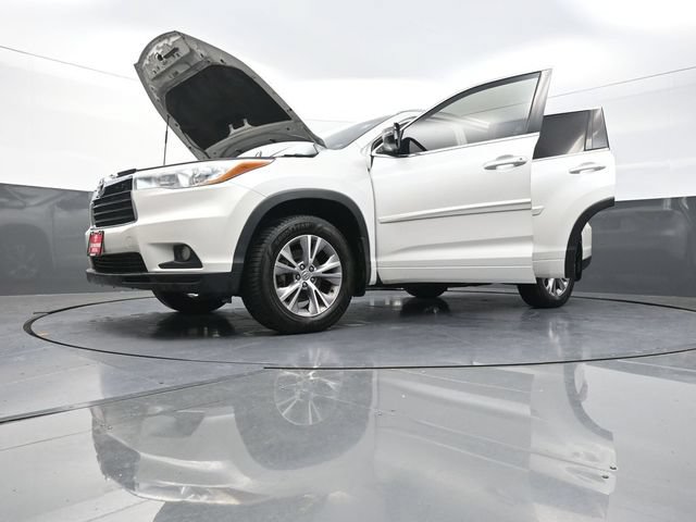 Used 2015 Toyota Highlander XLE AWD/4WD image 42