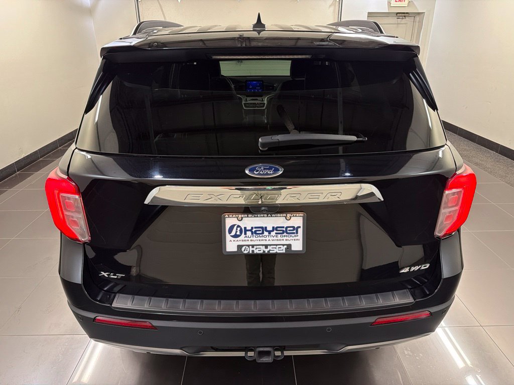 Used 2024 Ford Explorer XLT w/ Equipment Group 202A AWD/4WD image 5