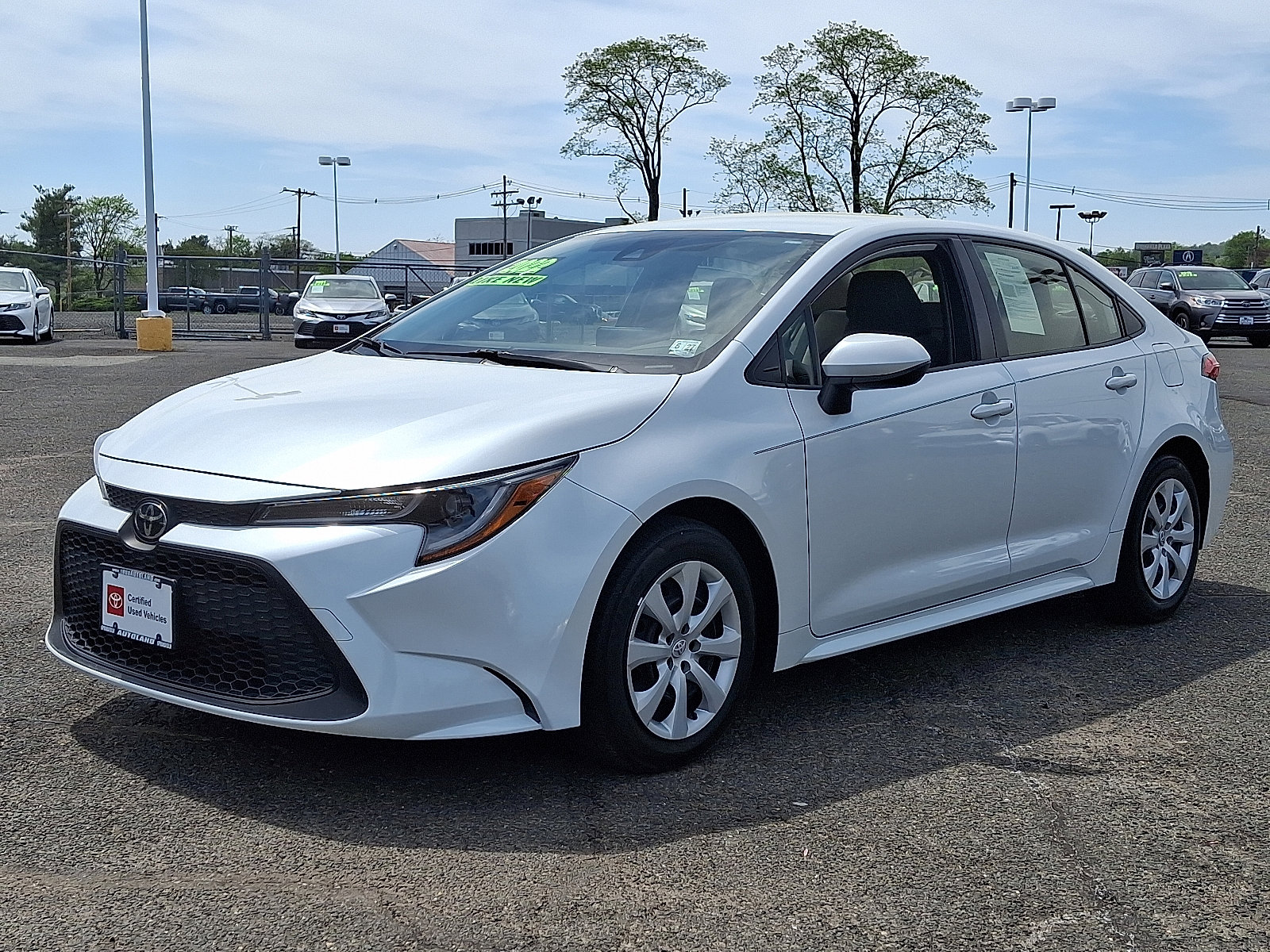 Certified 2022 Toyota Corolla LE image 3