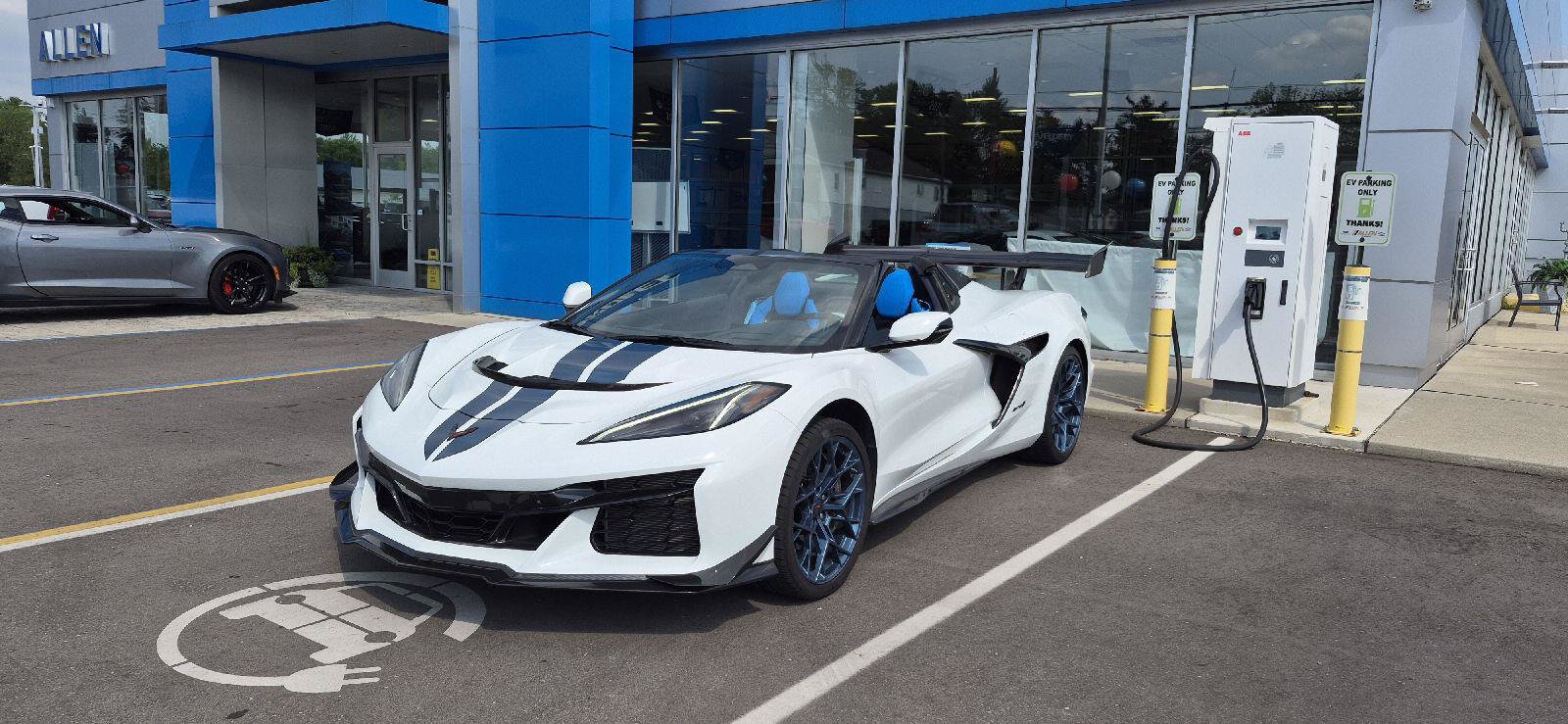 Used 2025 Chevrolet Corvette ZR1 w/ ZR1 Carbon Fiber Aero Package