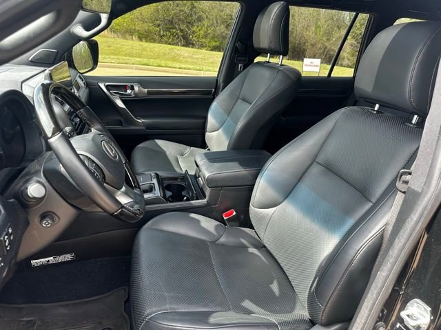 Used 2023 Lexus GX 460 Luxury w/ Accessory Package image 10