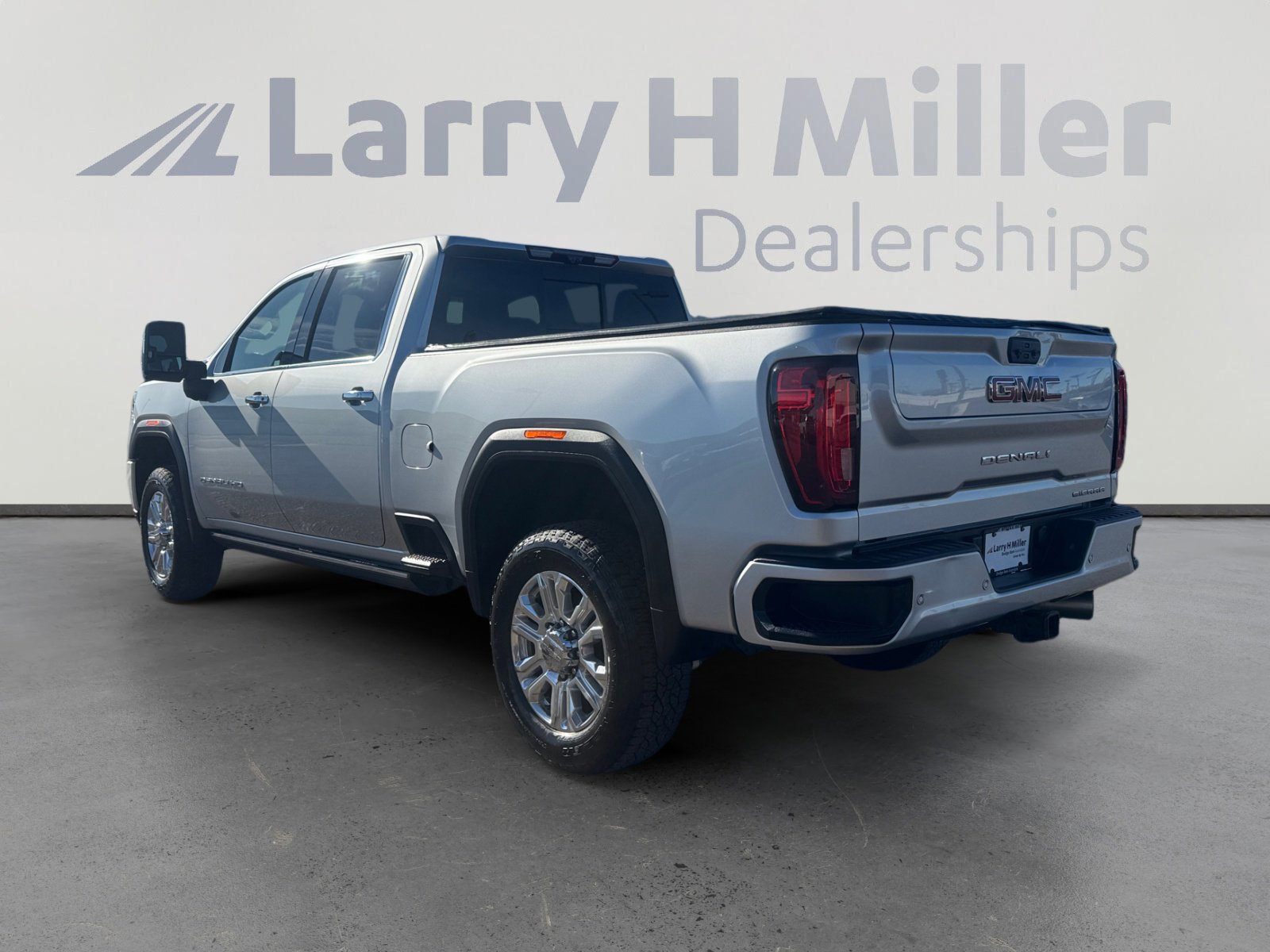 Used 2022 GMC Sierra 3500 Denali w/ Denali Ultimate Package image 3