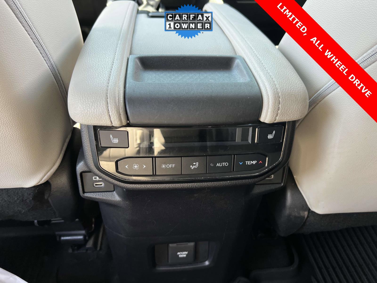 Used 2024 Toyota Grand Highlander Limited image 13