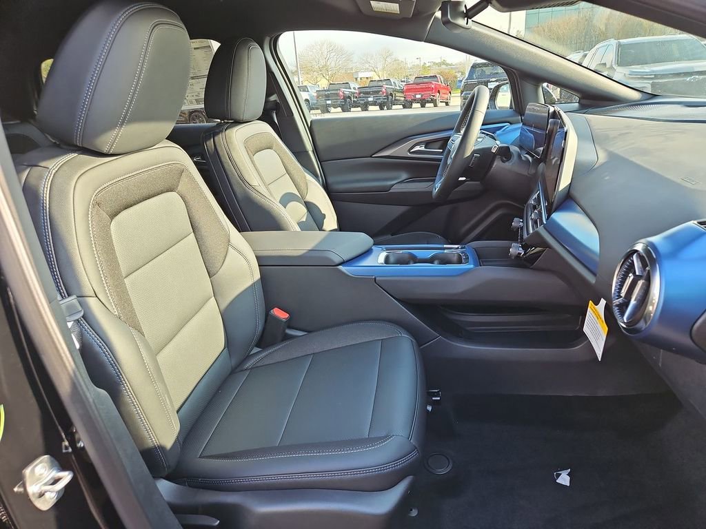 New 2026 Chevrolet Equinox EV LT FWD image 19