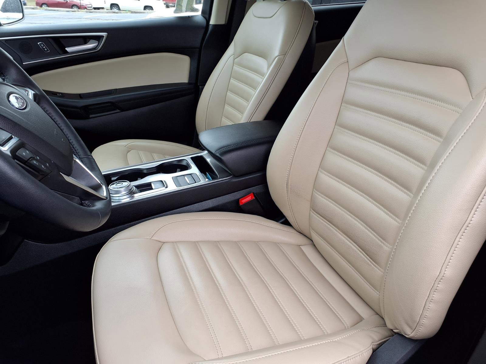 Certified 2024 Ford Edge SEL w/ Convenience Package image 3